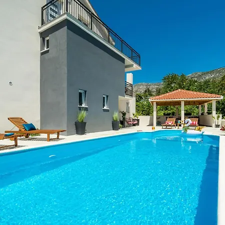 Dom wakacyjny Beautiful In With Kitchen *