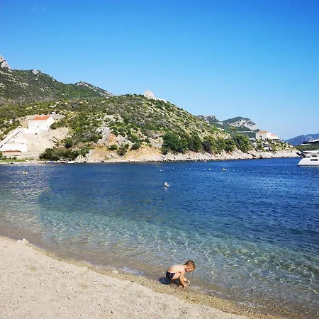 Beautiful In With Kitchen *