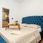 בית נופש Luxurious Home In Trstenik *