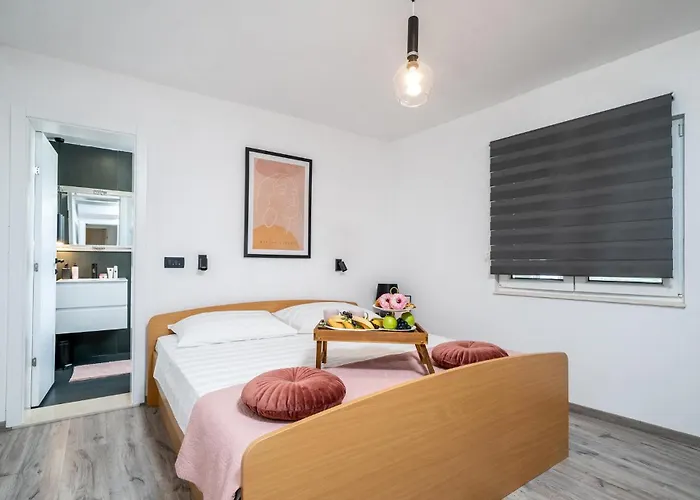 別荘 Beautiful In With Kitchen トルステニク