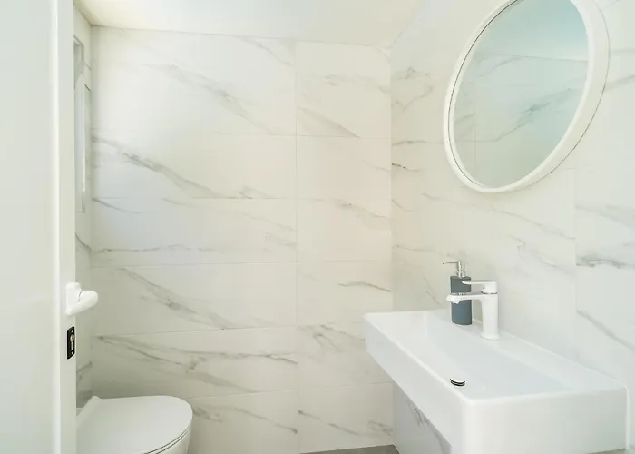 Beautiful In With Kitchen *