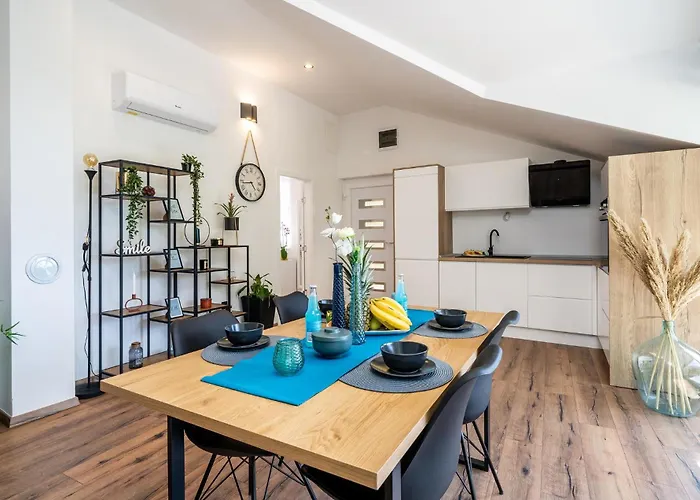 Beautiful In With Kitchen