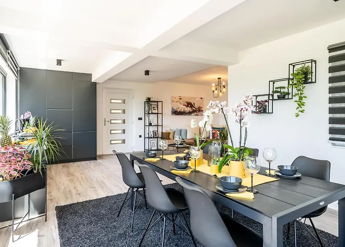 Beautiful In With Kitchen *