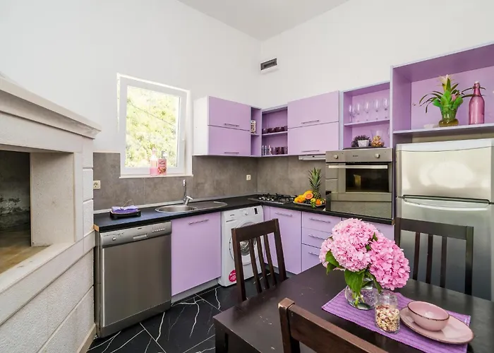 Beautiful In With Kitchen