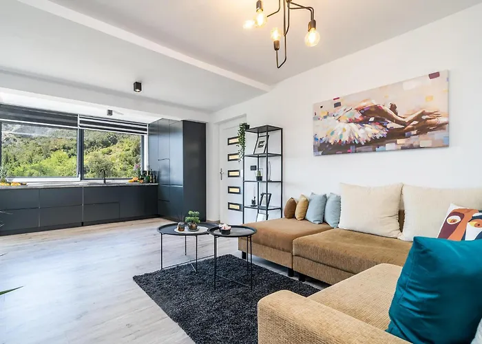 Beautiful In With Kitchen * トルステニク